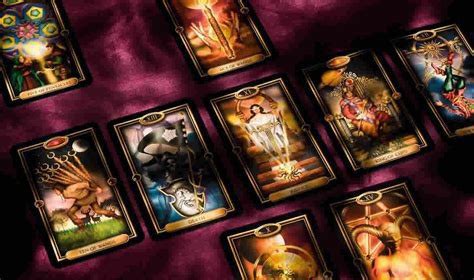 The Influence of Artwork in Tarot and Divination Card Picture Databases